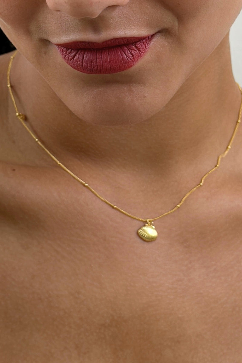 LUXE SHELL NECKLACE