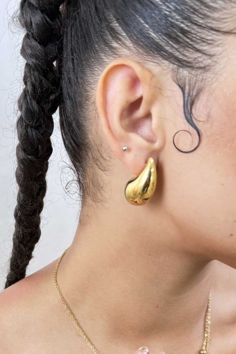 LOLITA TEARDROP EARRINGS - GOLD